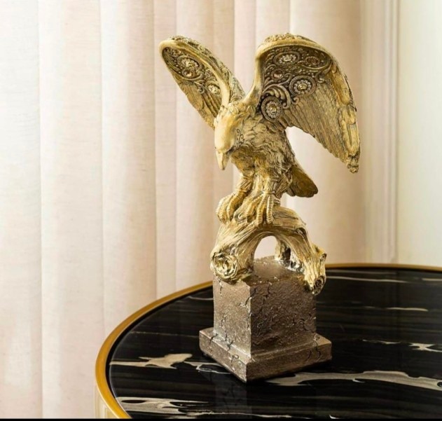 Regal Golden Garuda Dev (Eagle) Vastu & Altar Brass Statue